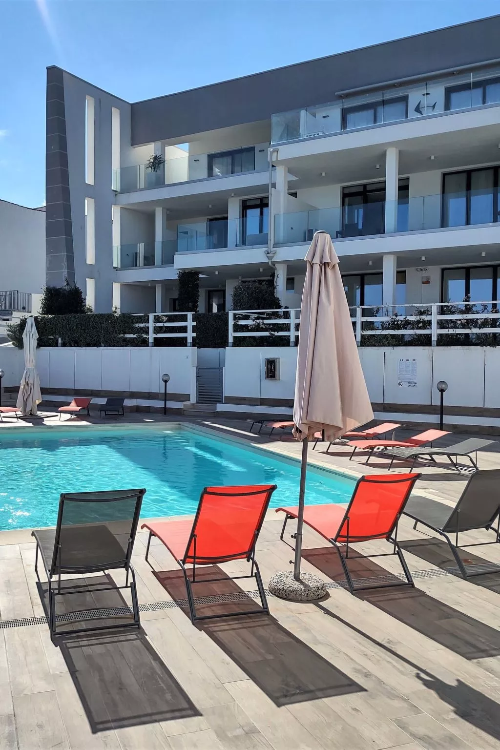 Mit Terrasse-Drinnen