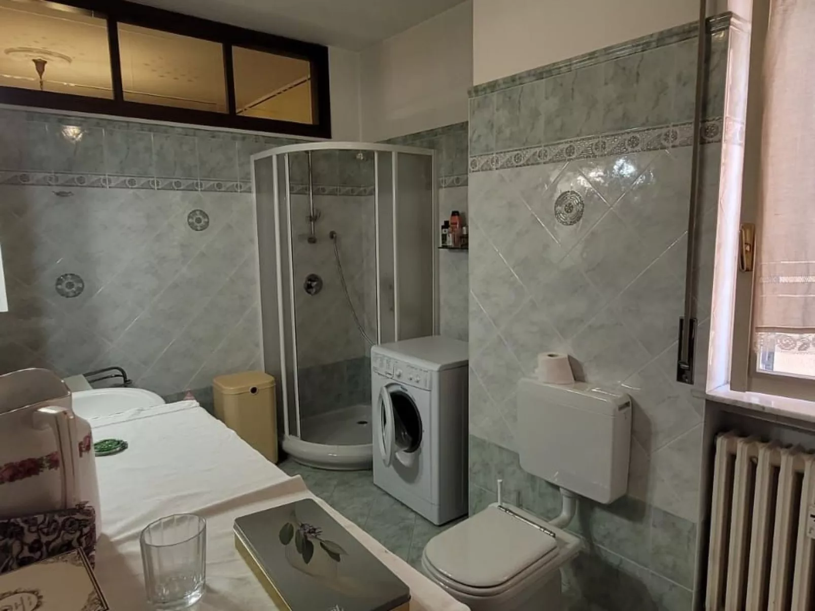 Casa Verdi" am See, nur einen Steinwurf vom Stadtzentrum entfernt-Drinnen