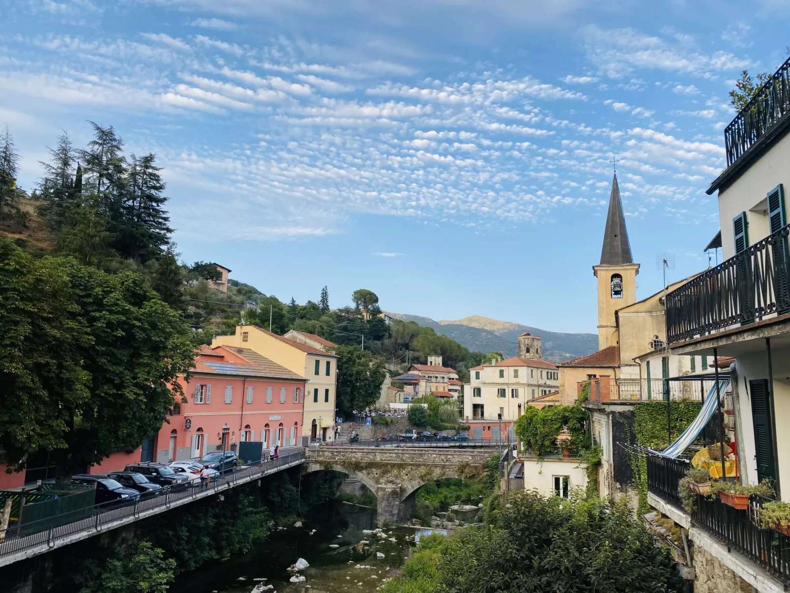 Villa in Borgomaro mit privatem Parkplatz-Umgebung