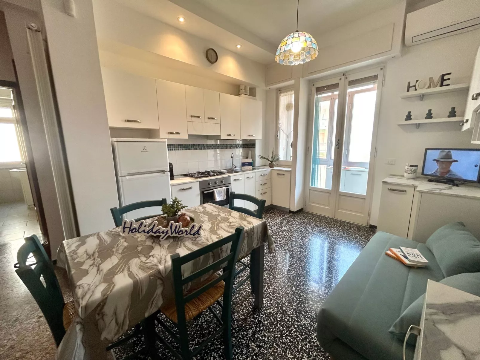 Goodvibes von Holiday World-Dedans