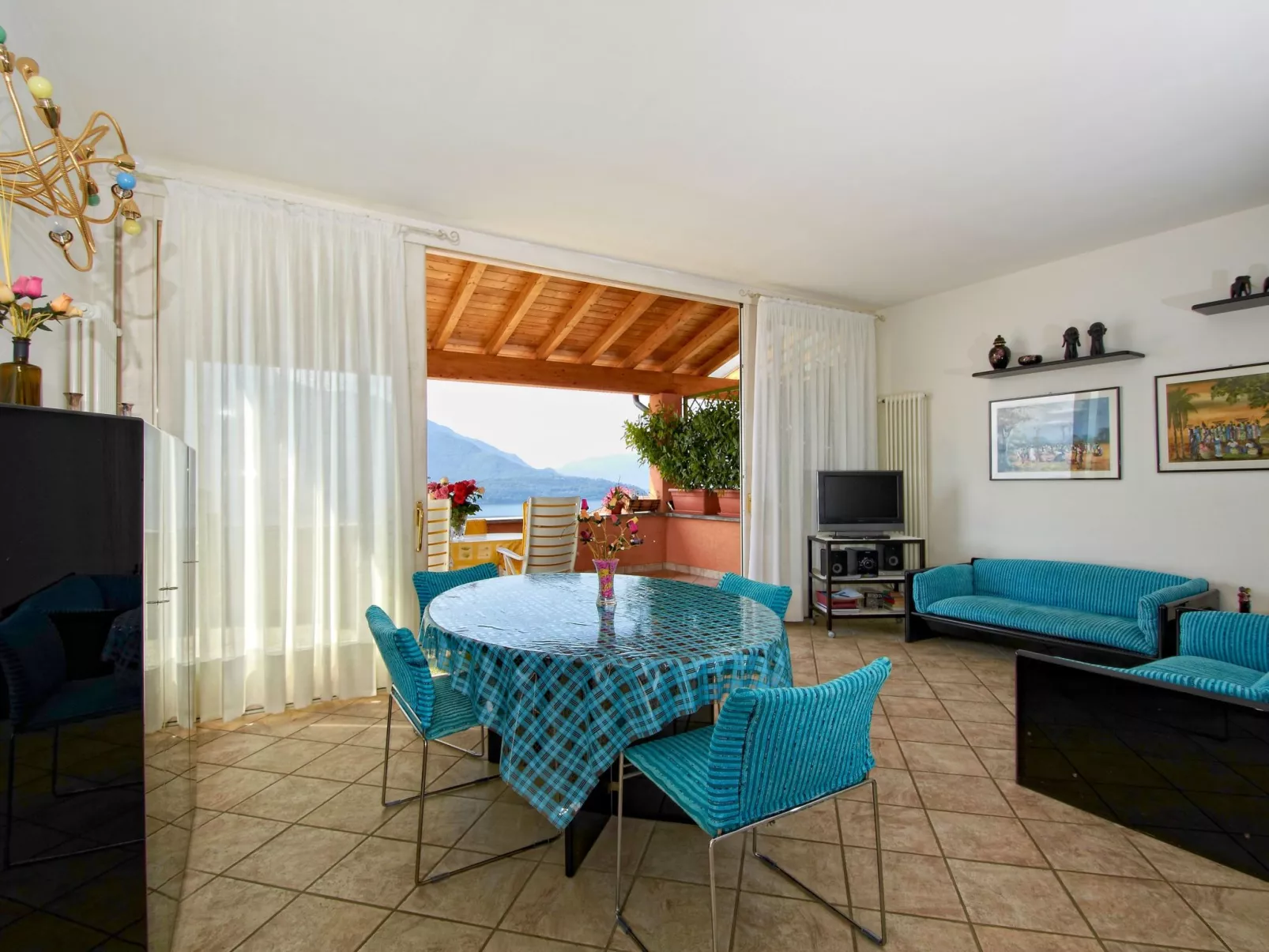 Türkisfarbenes Haus mit fantastischer Aussicht-Dedans