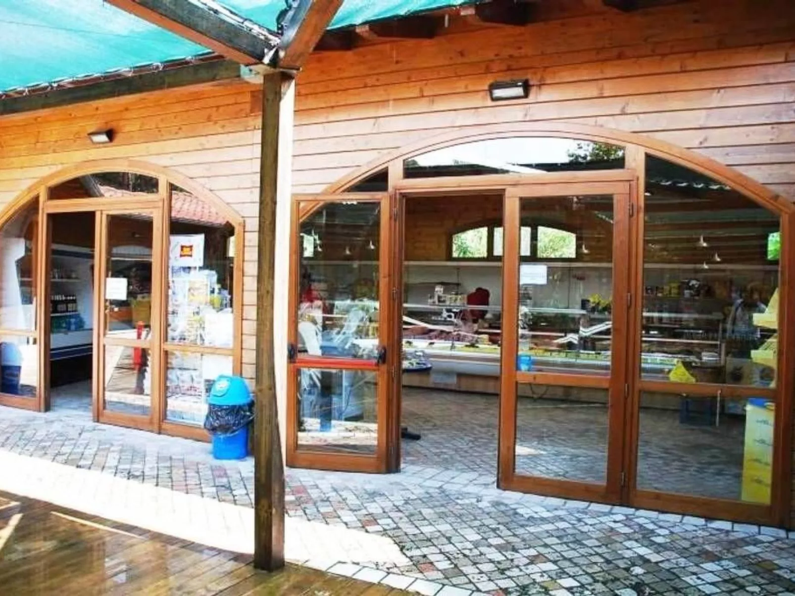 Mobilheim am Meer in der Toskana in der Nähe von Pisa, Lucca-Draußen