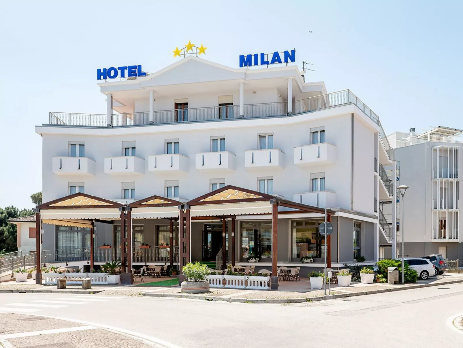 Einzimmerwohnung mit Balkon und Frühstück-Dehors