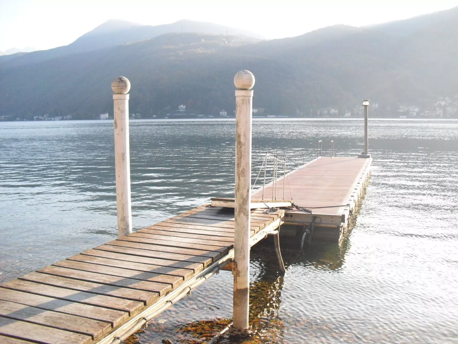 Chalet am See in Porto Ceresio-Dedans
