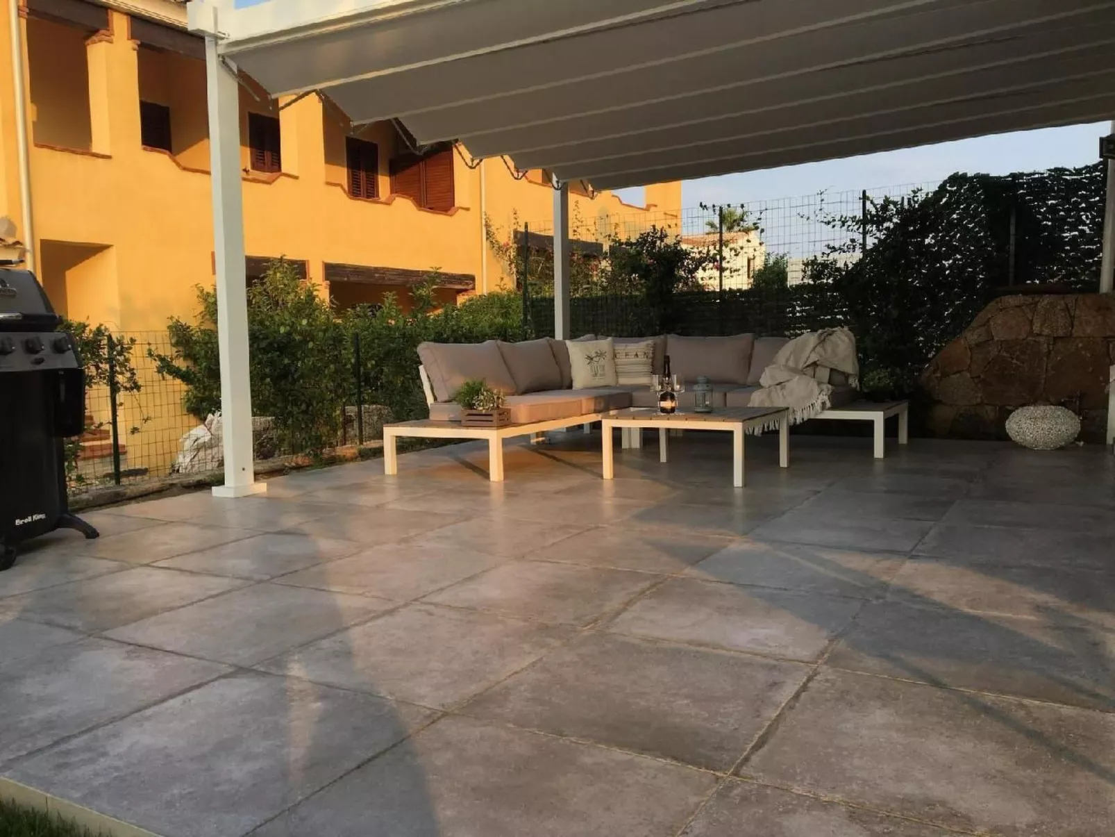 Haus in Budoni mit privatem Parkplatz-Drinnen