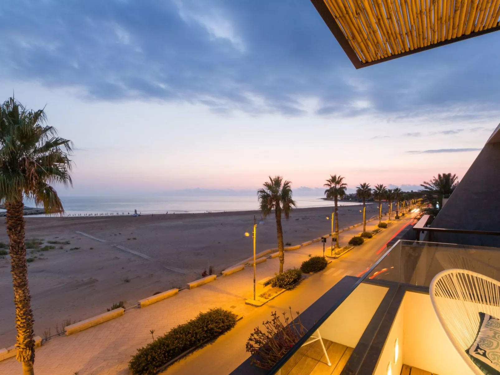 Charmante Wohnung in Donnalucata mit Möblierter Terrasse-Drinnen