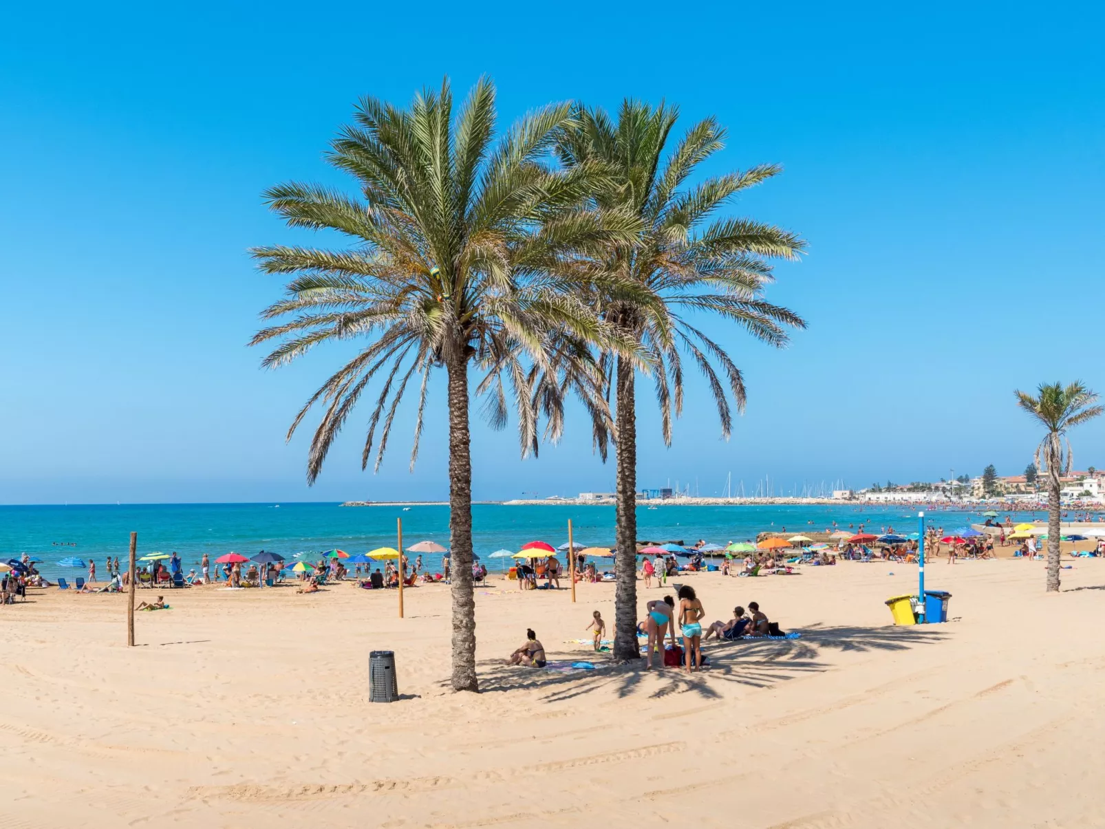 Talete, im Zentrum 40 m vom Strand entfernt-Inside