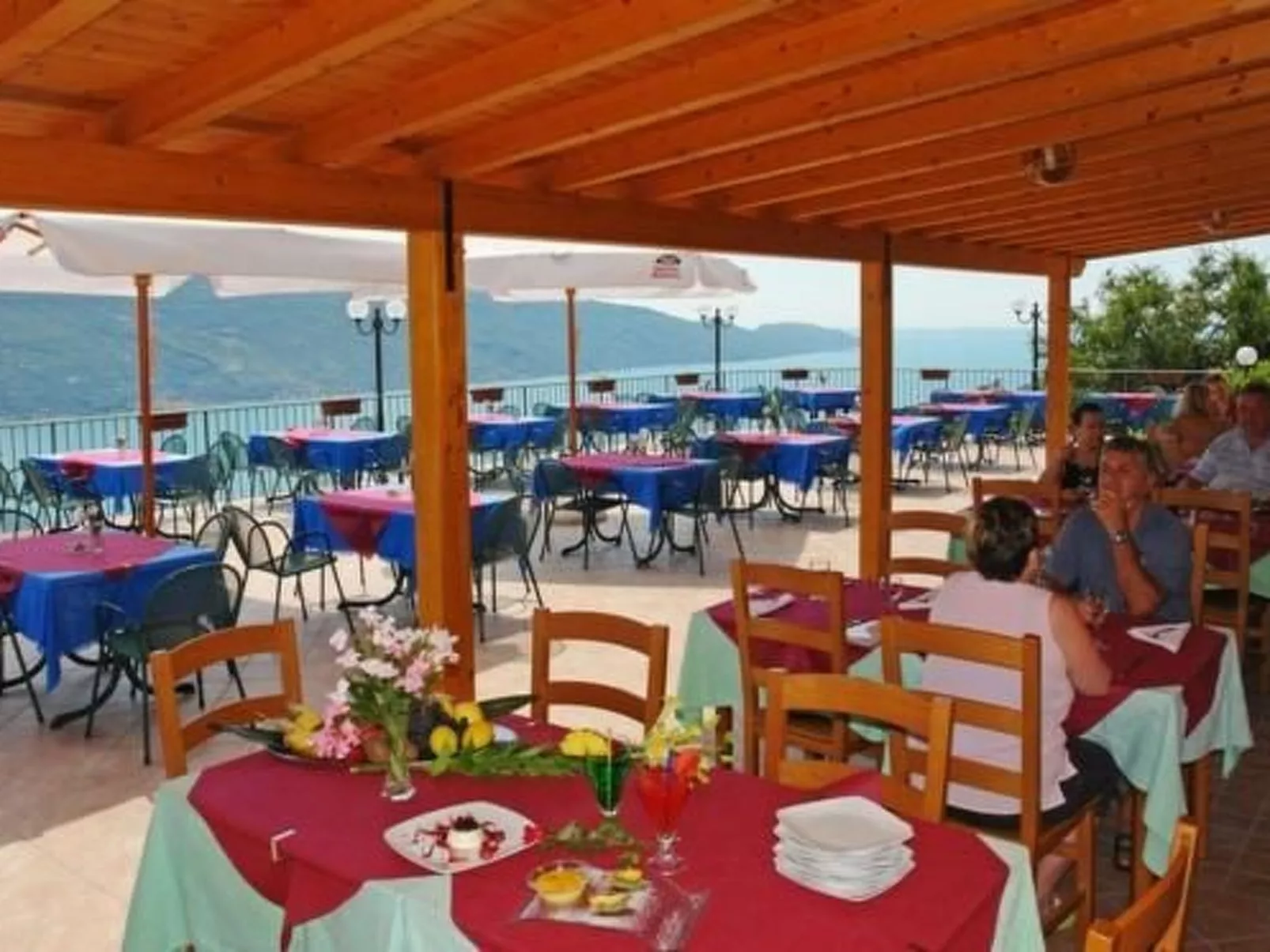 Zweizimmerwohnung mit Balkon ohne Seeblick-Inside
