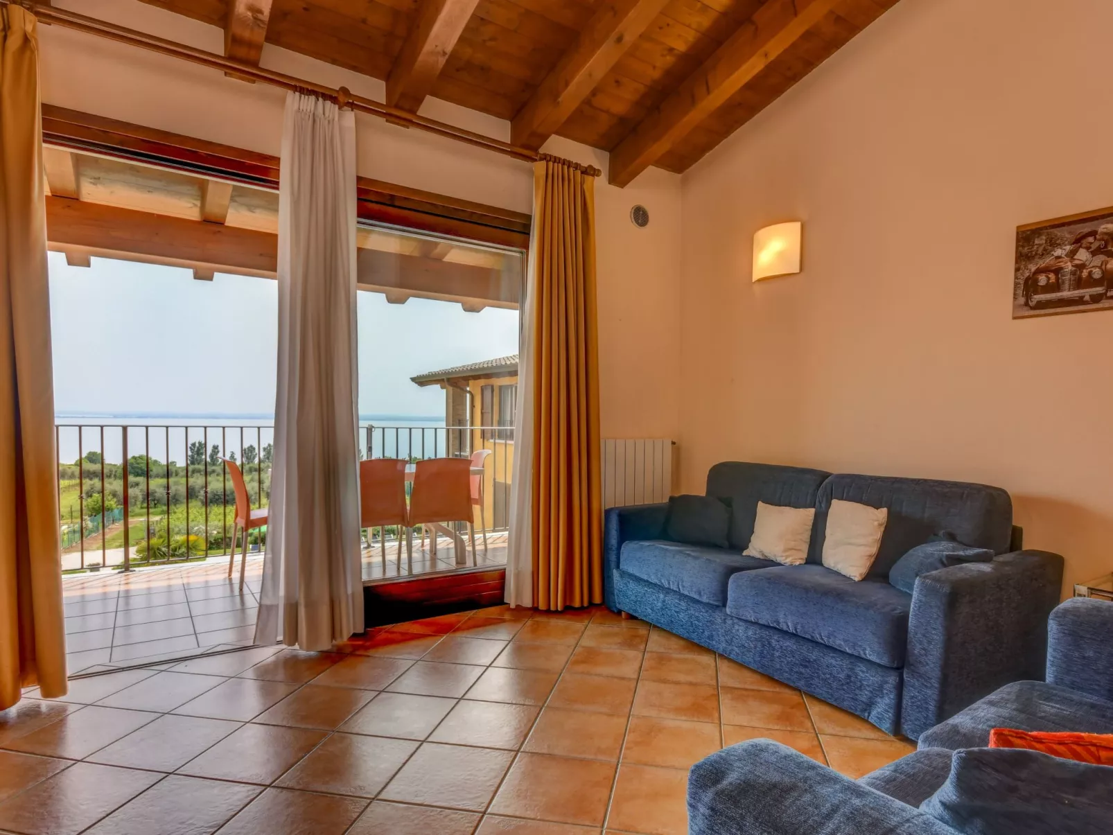 Wohnung in Moniga Del Garda mit Seeblick-Dedans