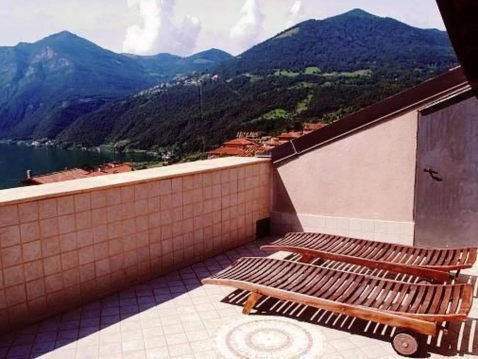 Historisches Haus mit Seeblick-Drinnen