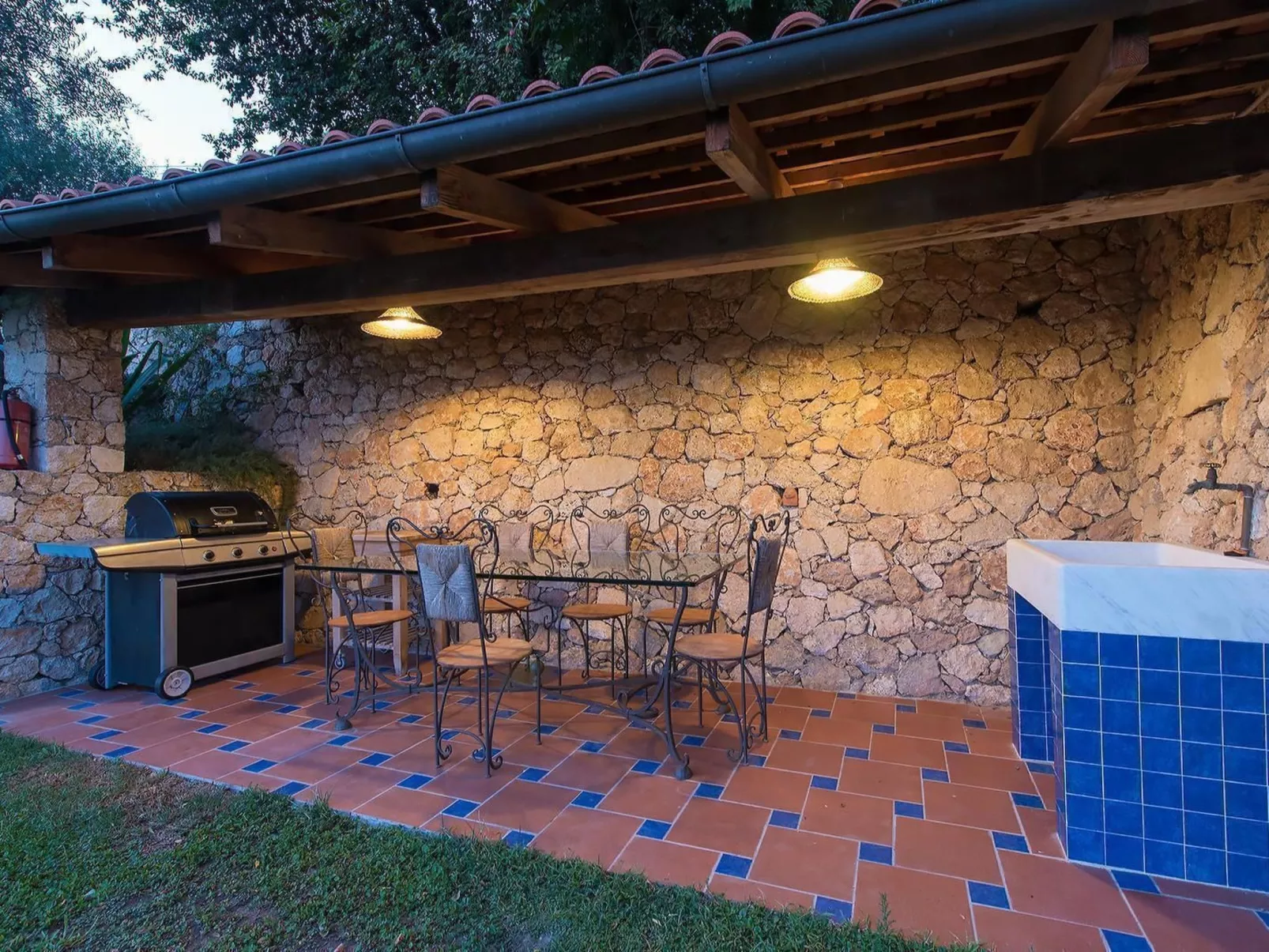 Wohnung mit Terrasse und Panoramablick-Outside