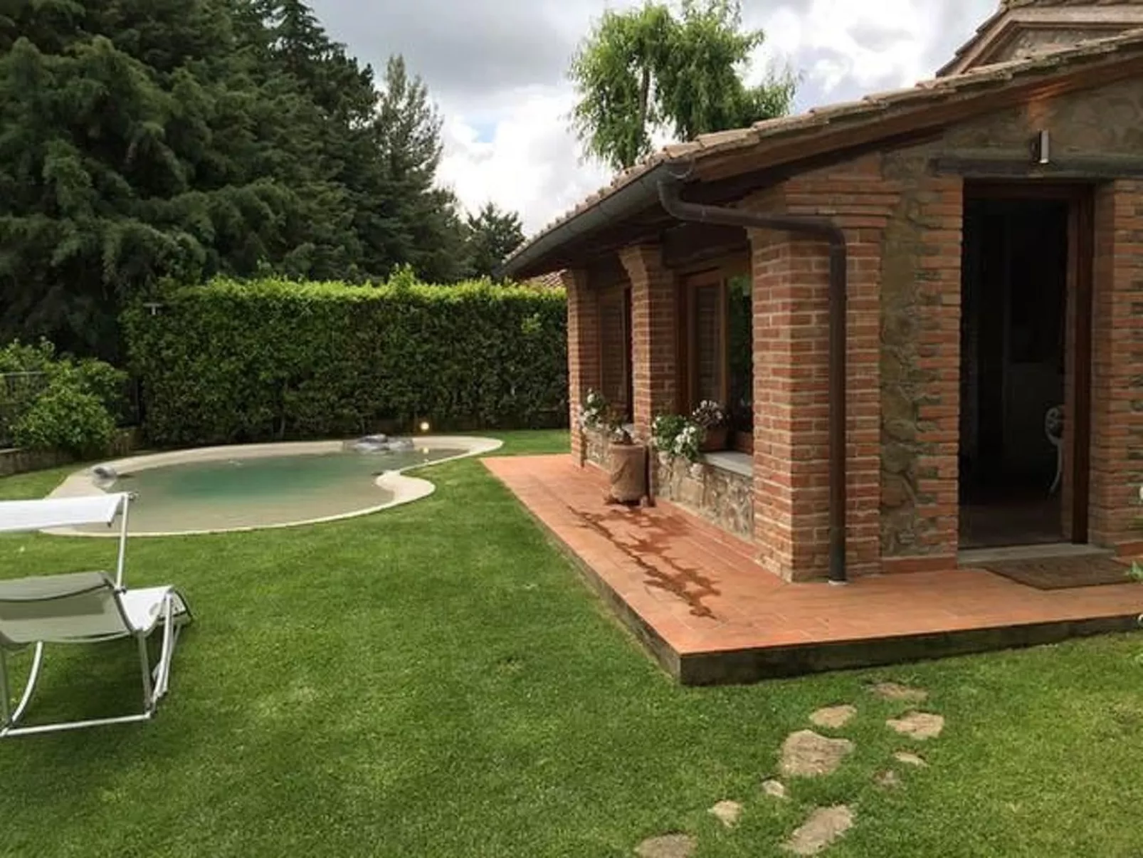 Gemütliches Ferienhaus mit Privatem Pool-Drinnen