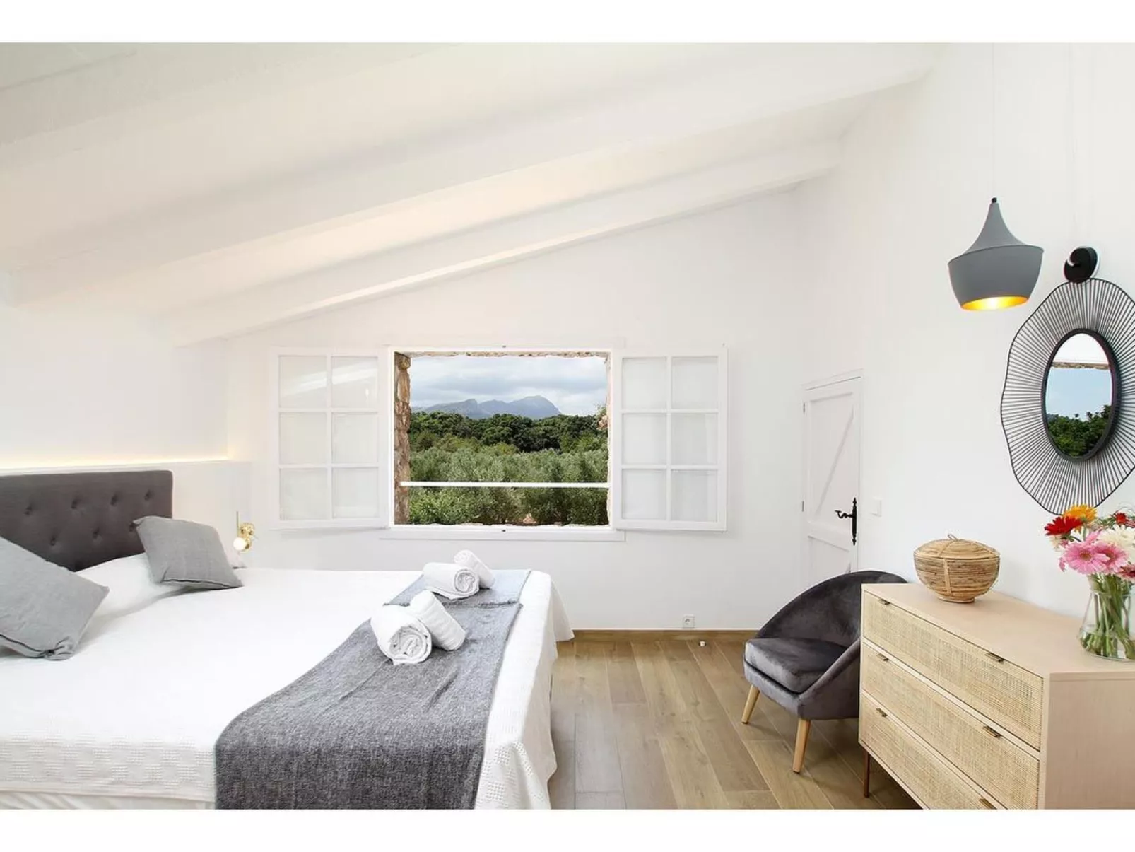 Spektakuläre neu renovierte Villa in Pollensa-Dedans