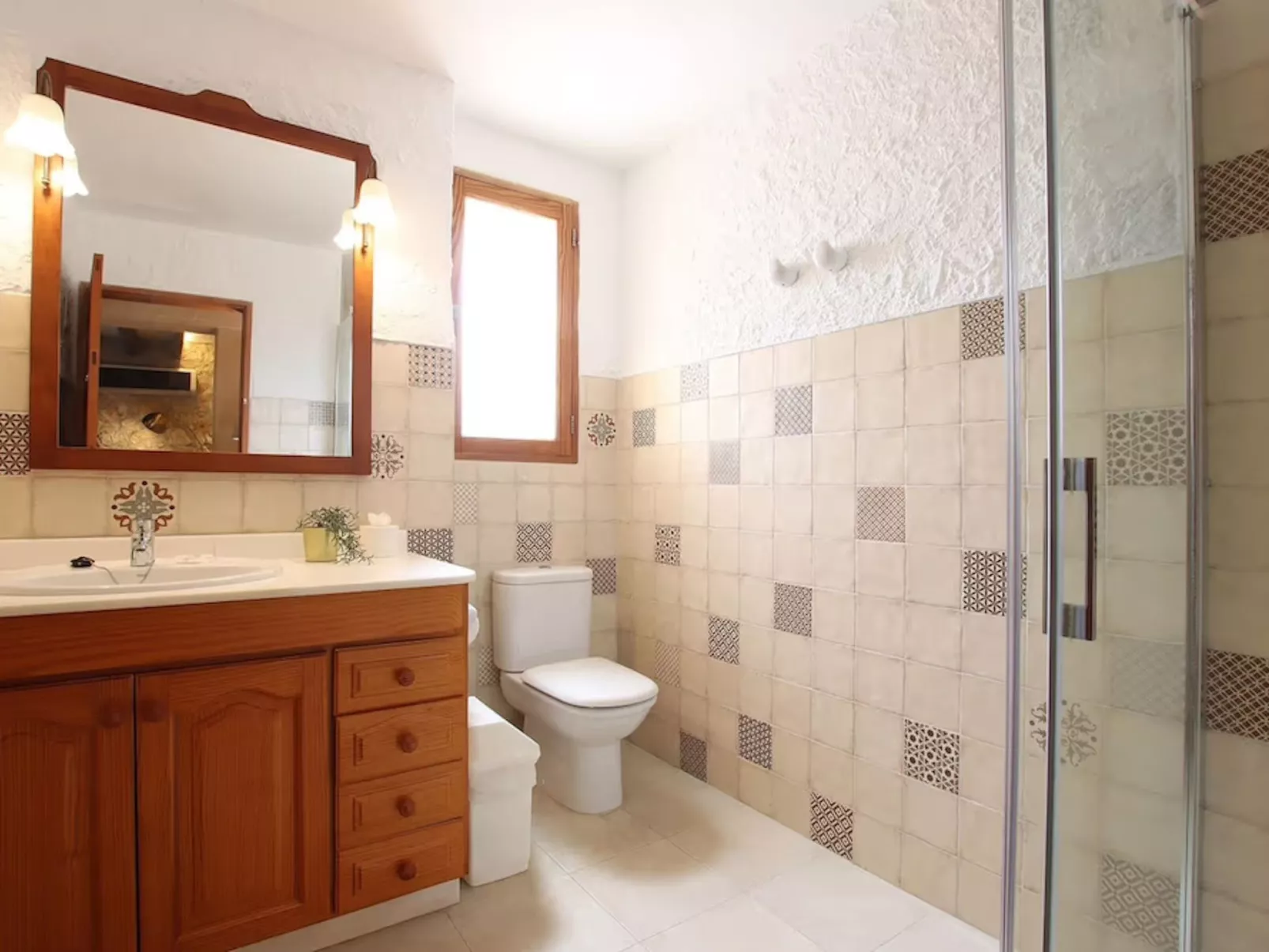 Villa Alordes, ein rustikales Haus mit fantastischer Aussicht-Dedans