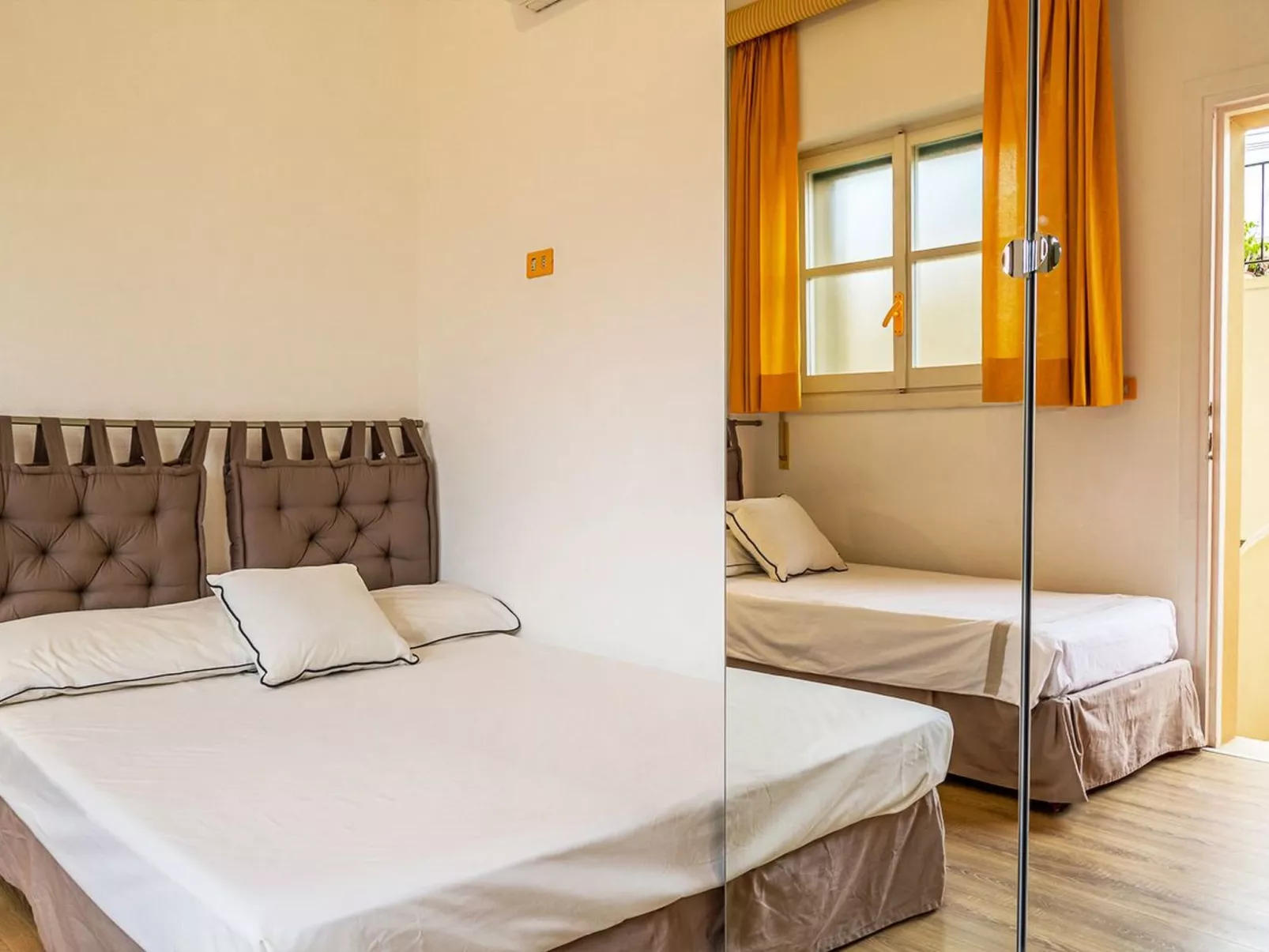 Sea Life in Taormina-Dedans