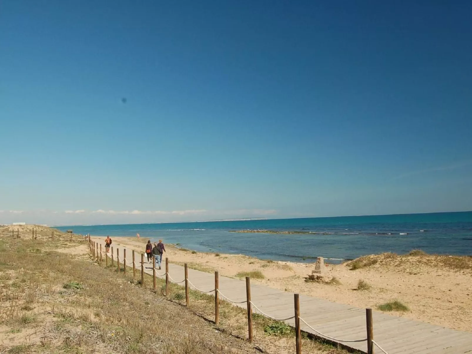 "Pinada Beach" mit Schwimmbad-Dehors