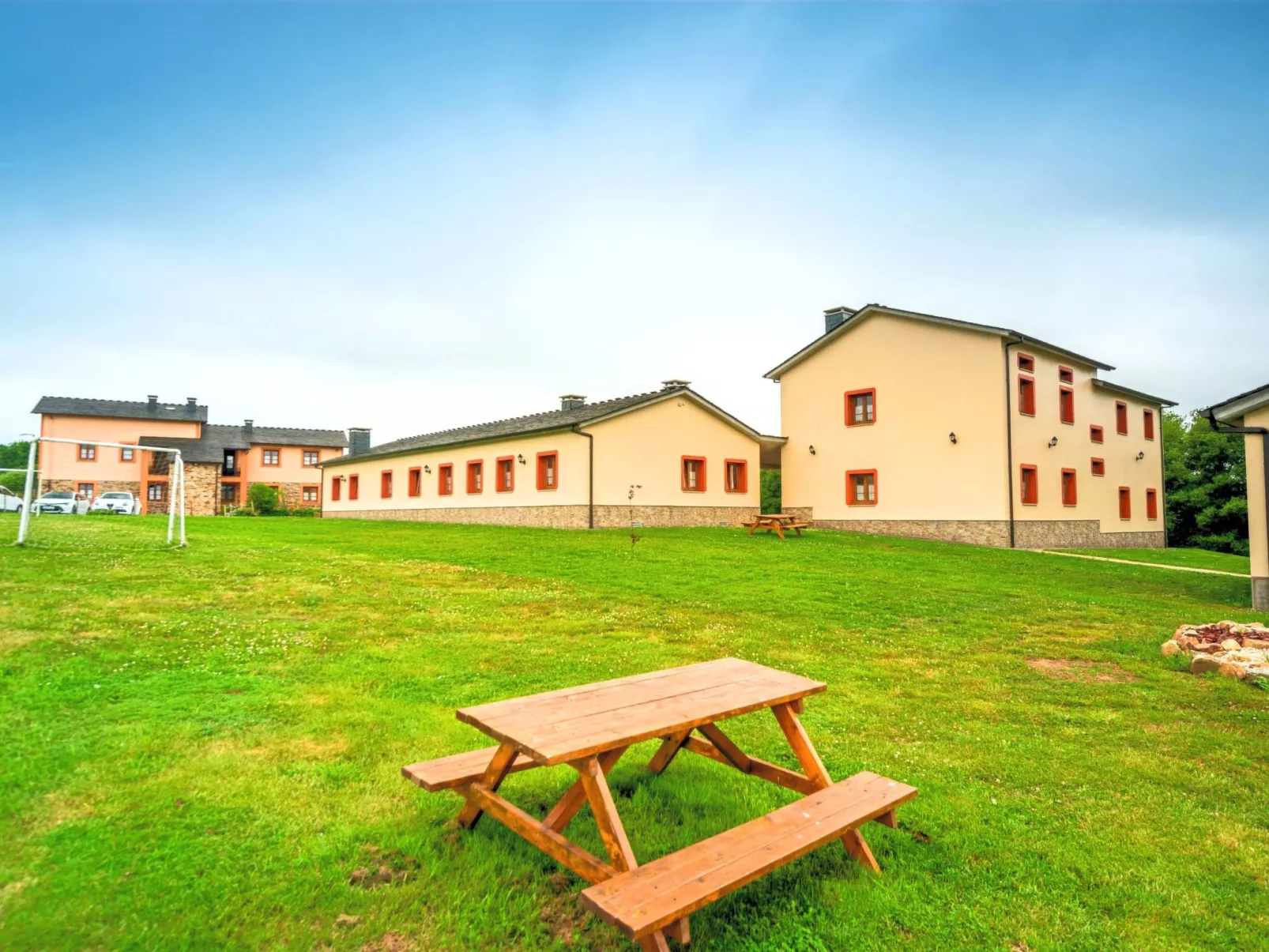 Ländlicher Bauernhof "Apartamentos Navalin"-Inside