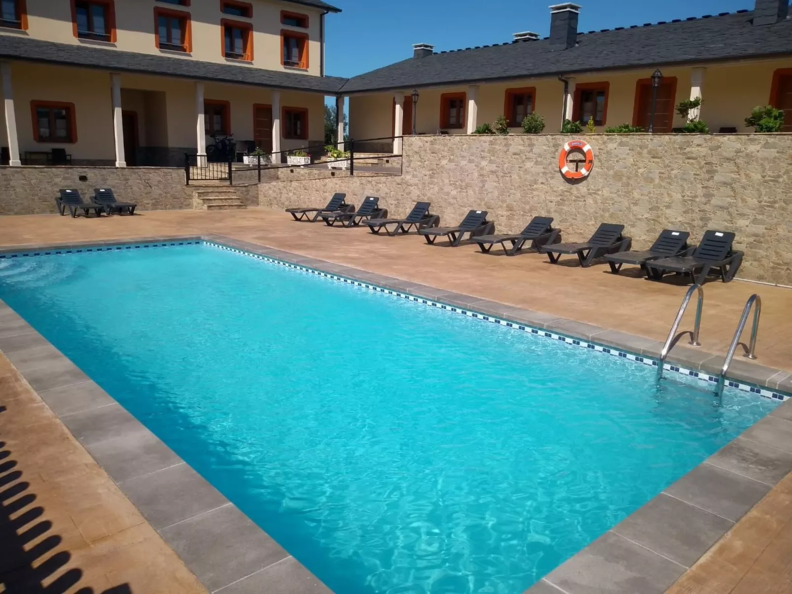 Unterkunft mit Aussicht in "Apartamentos Navalin".-Inside