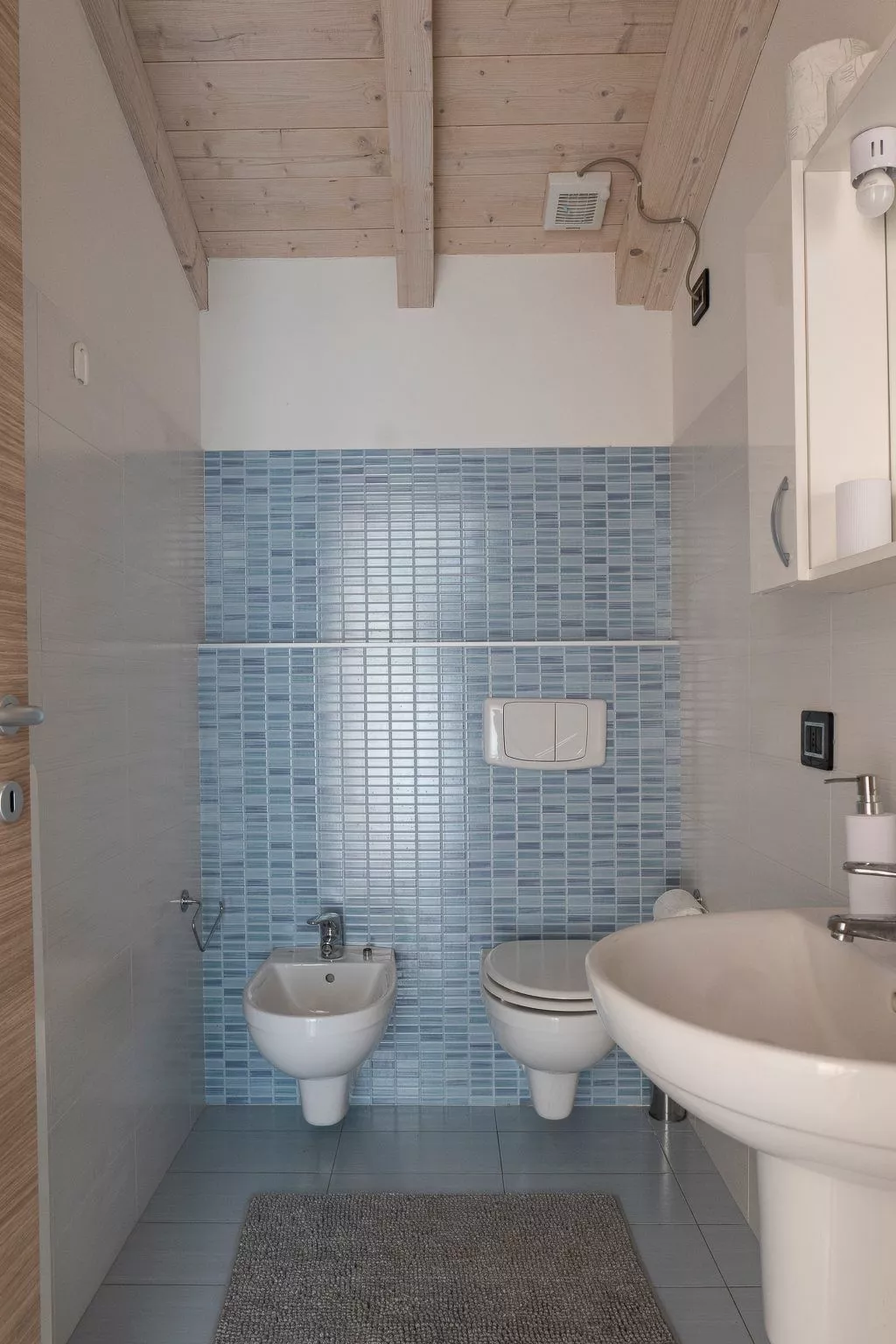 Cherubino 2", Dreizimmerwohnung mit Pool und Terrasse-Inside