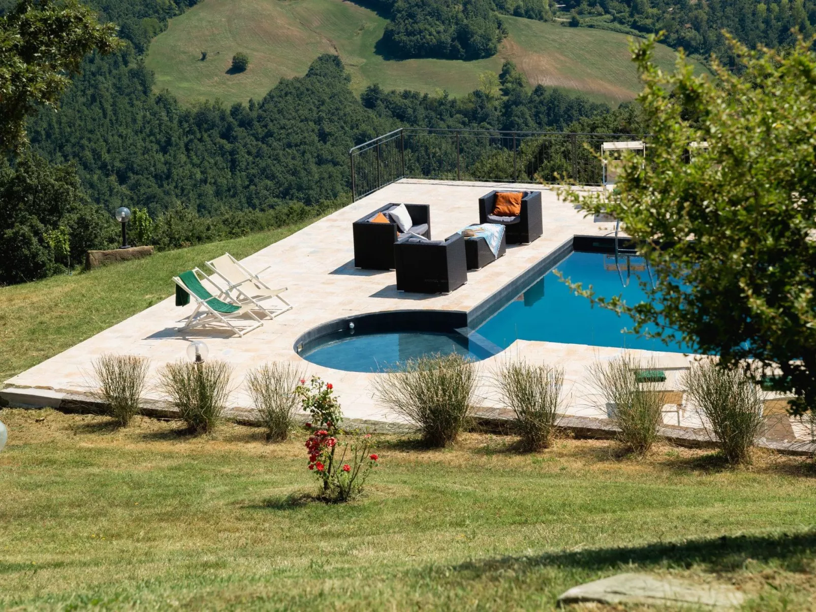 Ca Quattrocchi, Marcheholiday-Inside