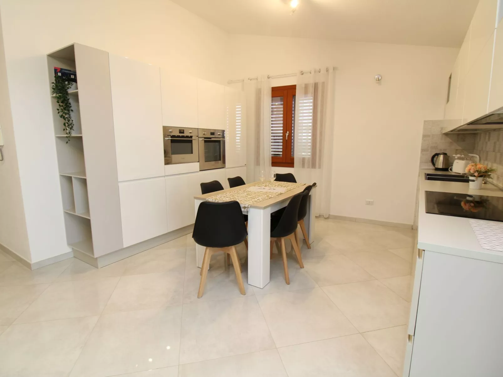 Dolce Vita Ferienhaus mit Meerblick - Dedans