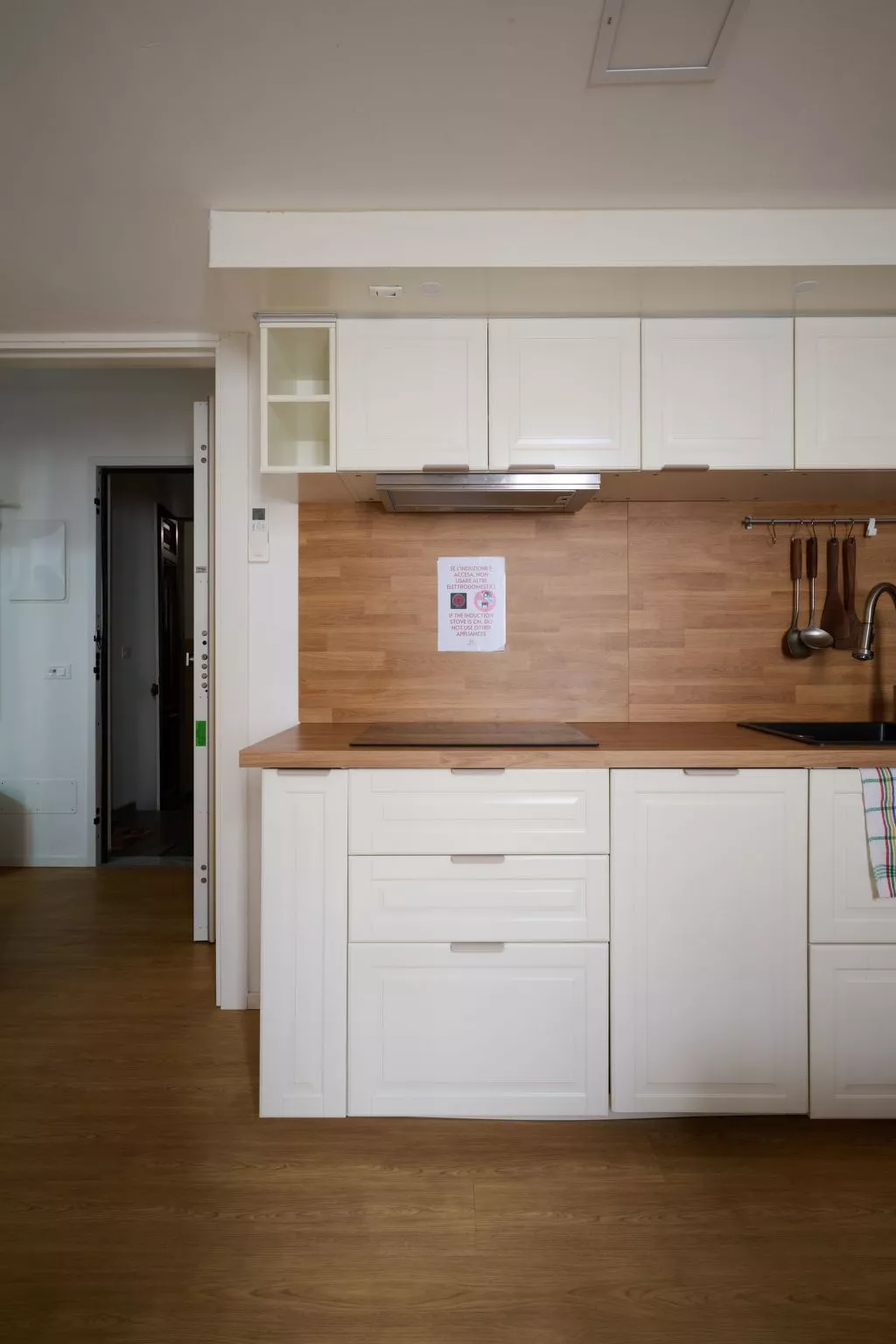 Flache Sonne-Drinnen