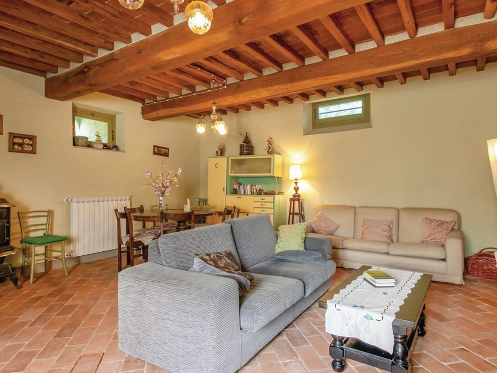 Haus mit Garten, Terrasse, in den Hügeln von Lucca-Inside