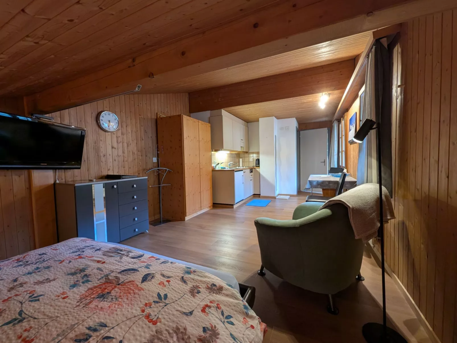 Studio Ost-Image-tags.info