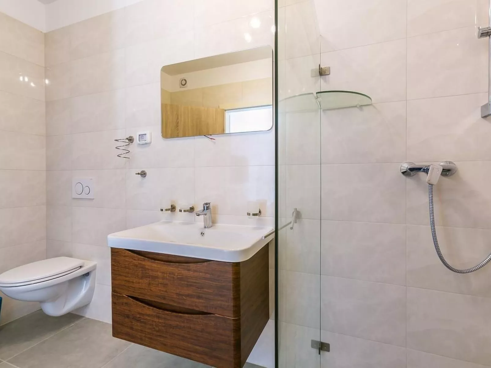 Für 4 Personen ca. 80m, in Medulin-Inside