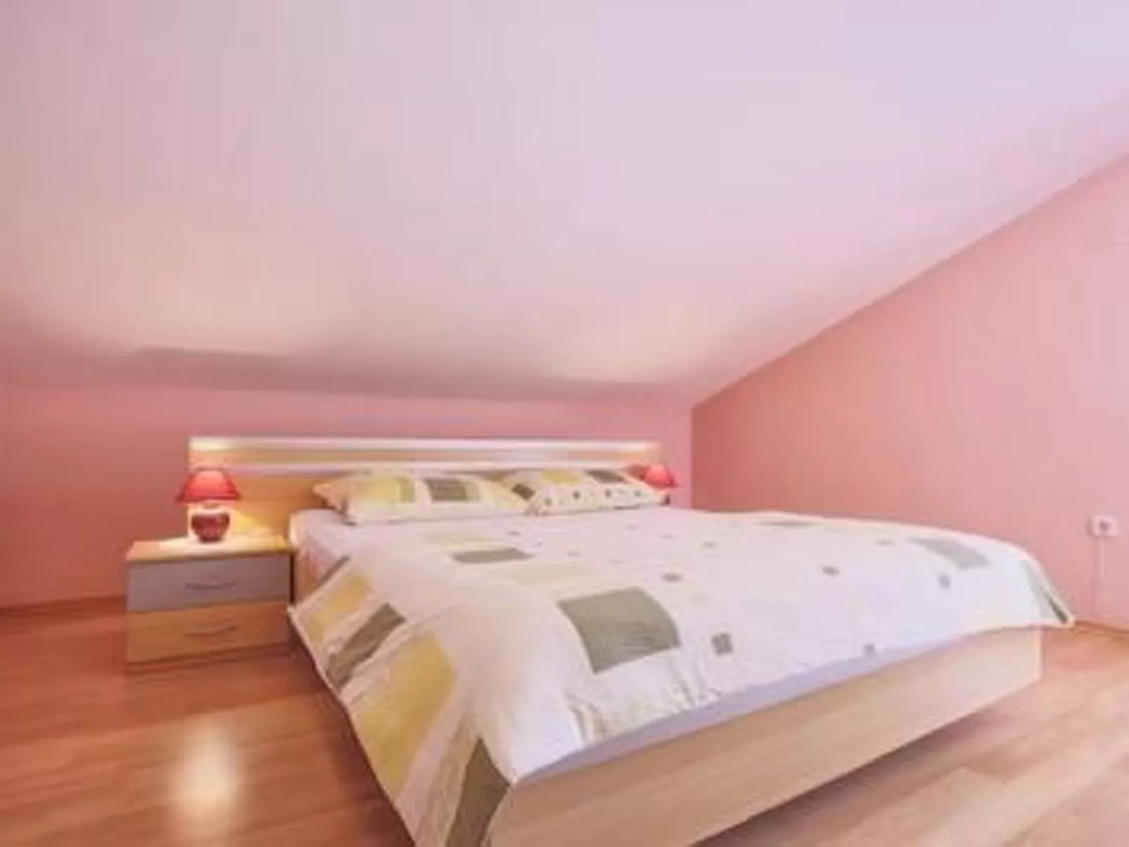 Für 4 Personen ca. 50 m&sup2; in Medulin, Istrien (Medulin und Umgebung)-Image-tags.info