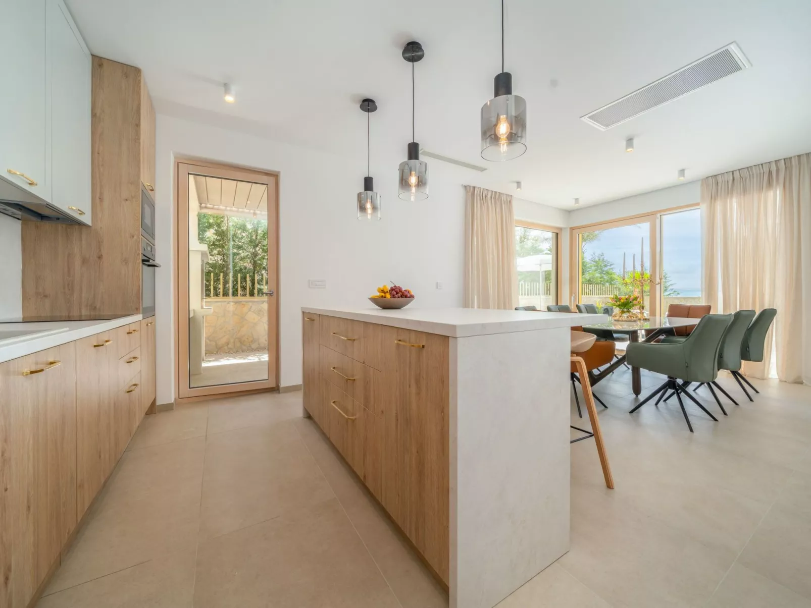 Neue Villa Adore-Drinnen