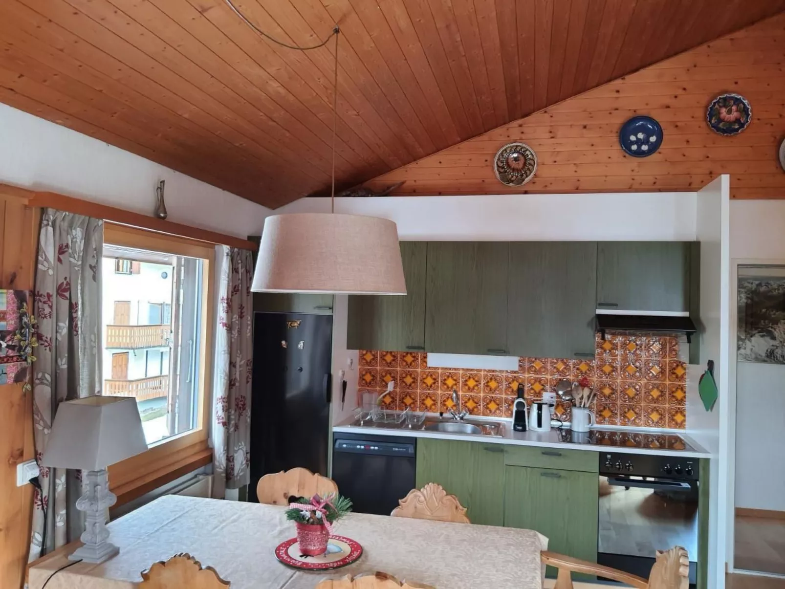 Chesa Azalee 10-Inside