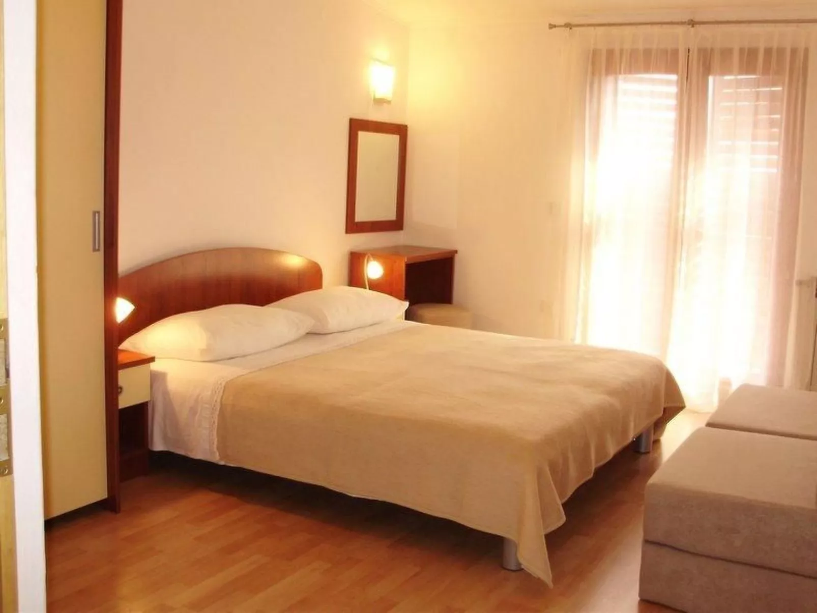 "Levant Ventus Makarska"-Image-tags.info