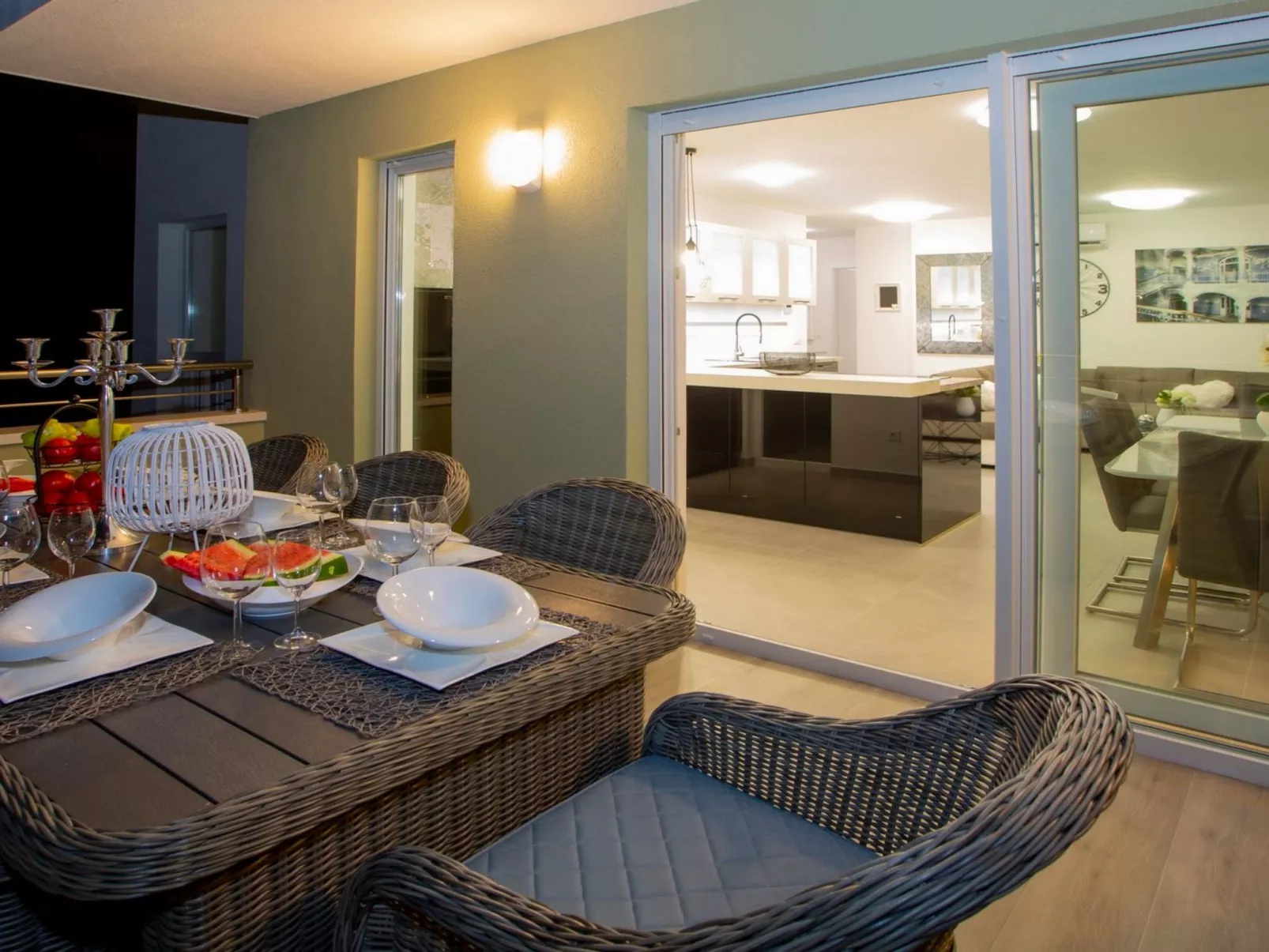 In Makarska mit Panoramablick-Outside