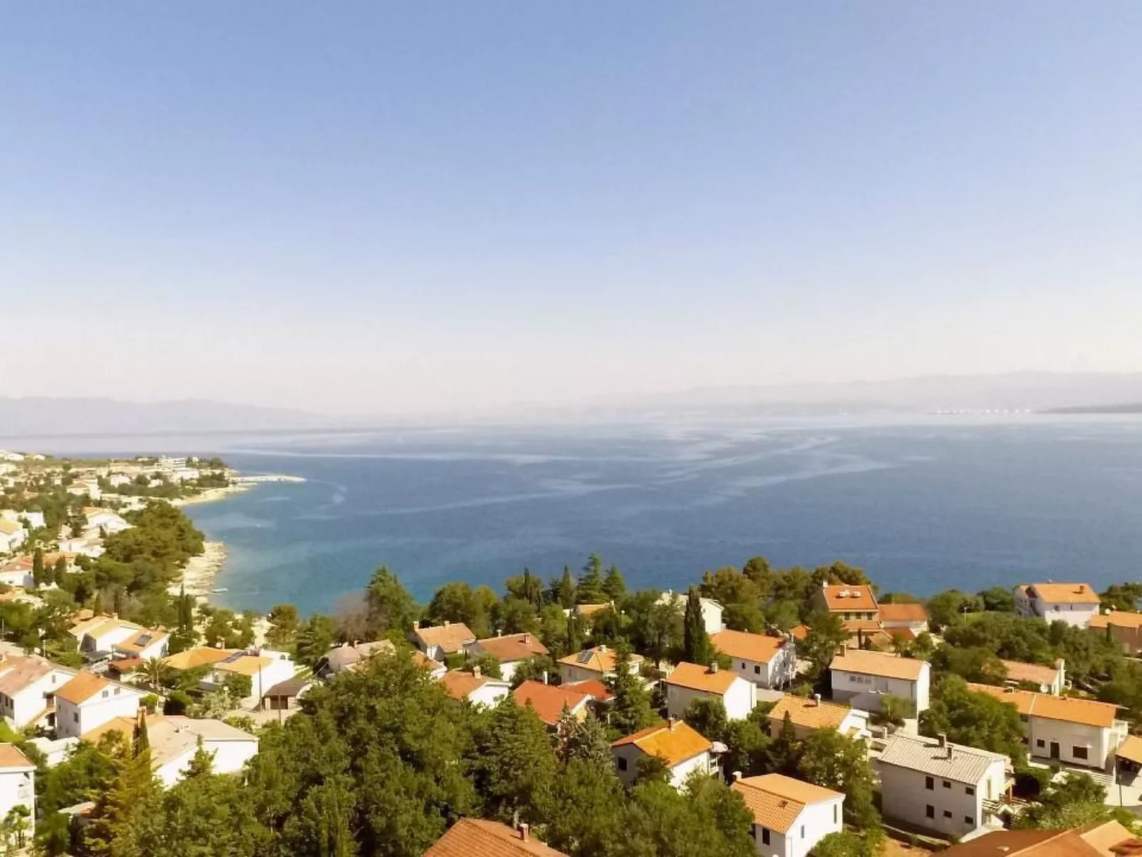 Mit Blick auf das Wasser-Outside