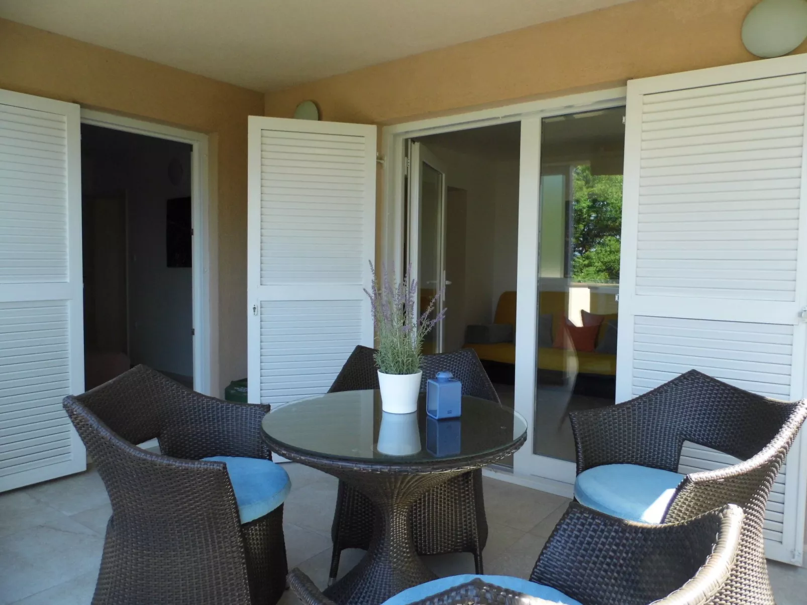 Gemütliche und moderne Wohnung in der Nähe von Meer und Zentrum-Inside