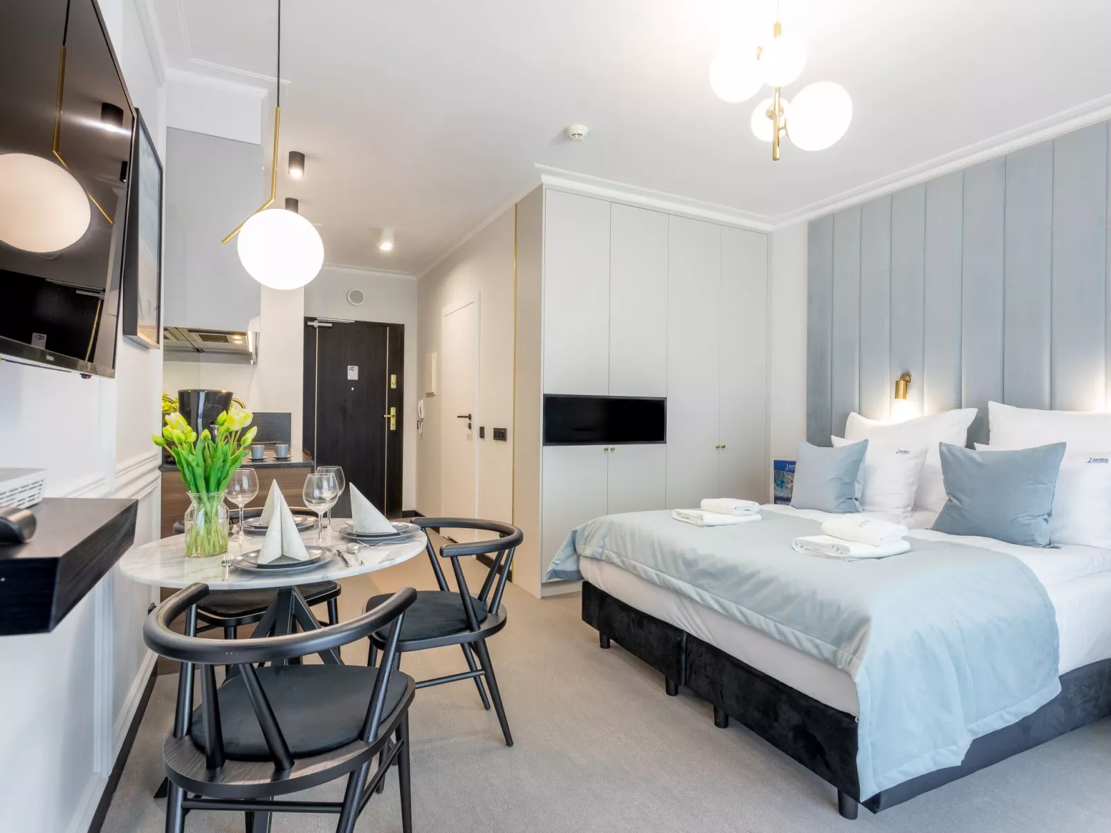 Mit Balkon am Meer-Image-tags.info