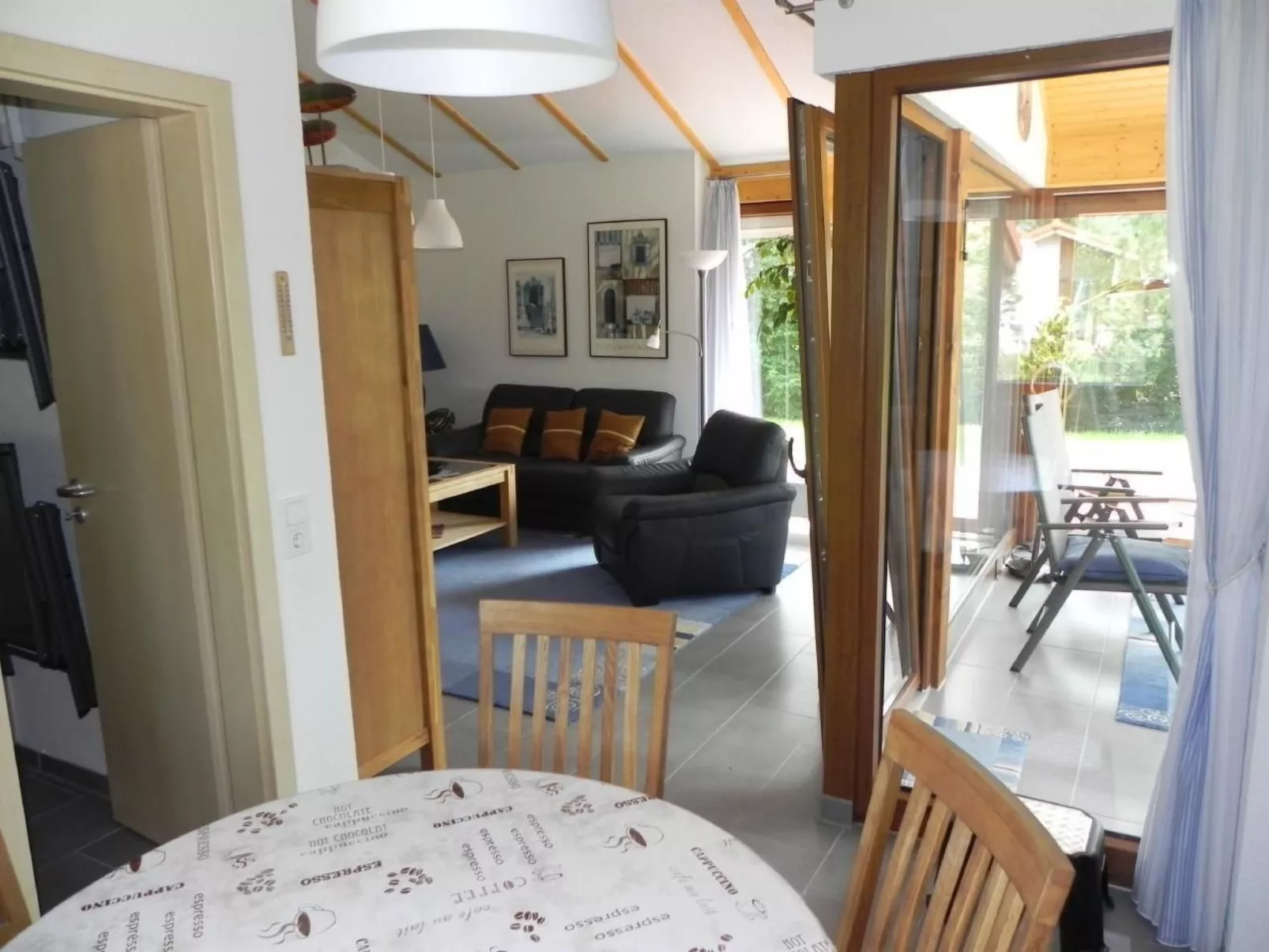 E19 Haus mit Wintergarten, Terrasse und Garten-Image-tags.info