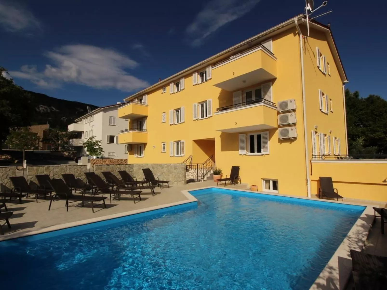 Gorica II A2+1 br.5-Drinnen