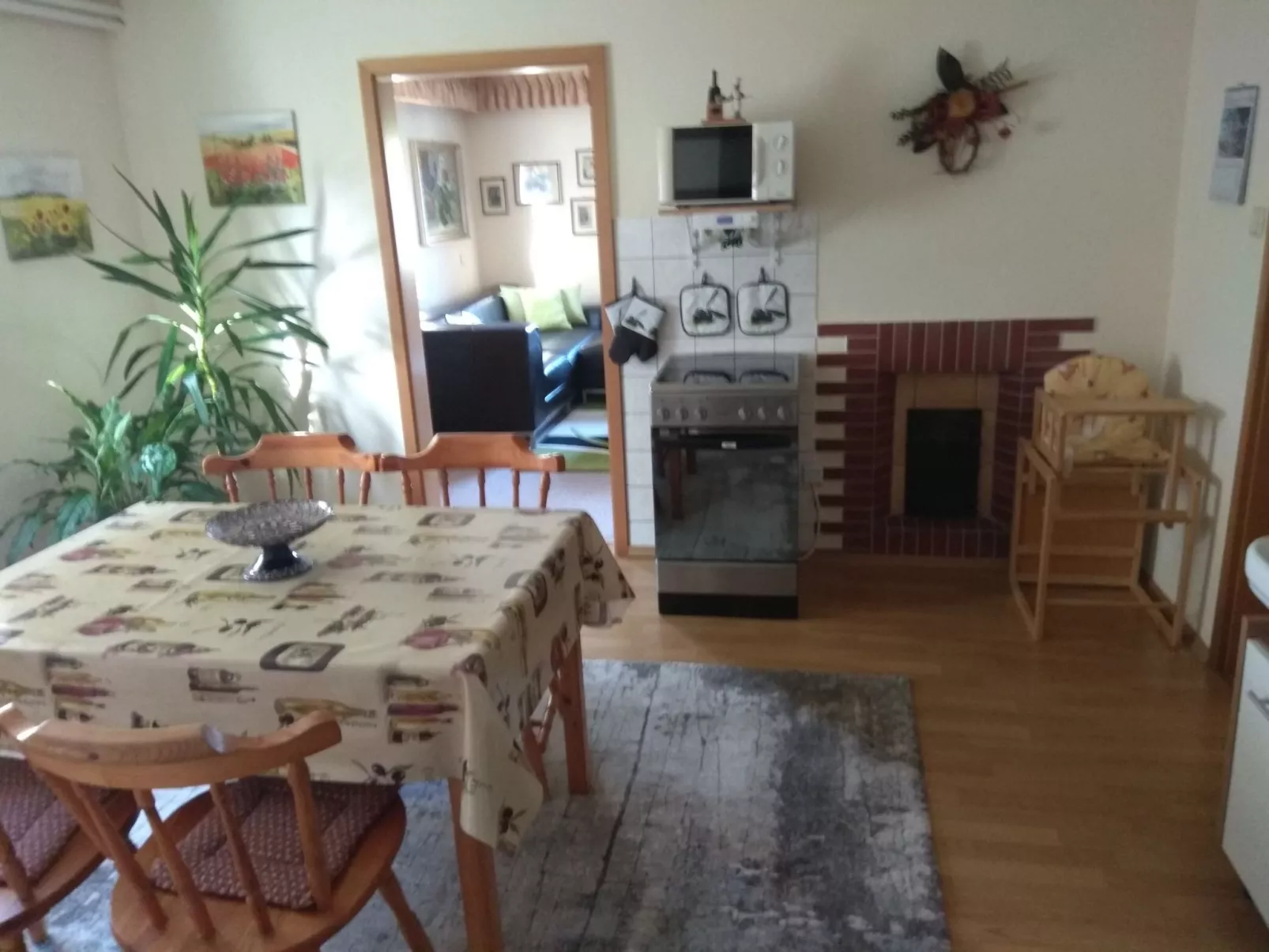 Mit eigenem Parkplatz-Drinnen