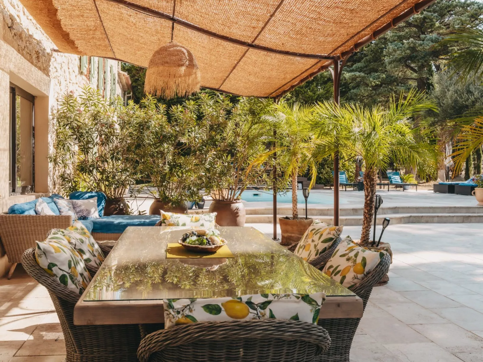 Charmante Ferienwohnung mit Terrasse und Pool-Draußen