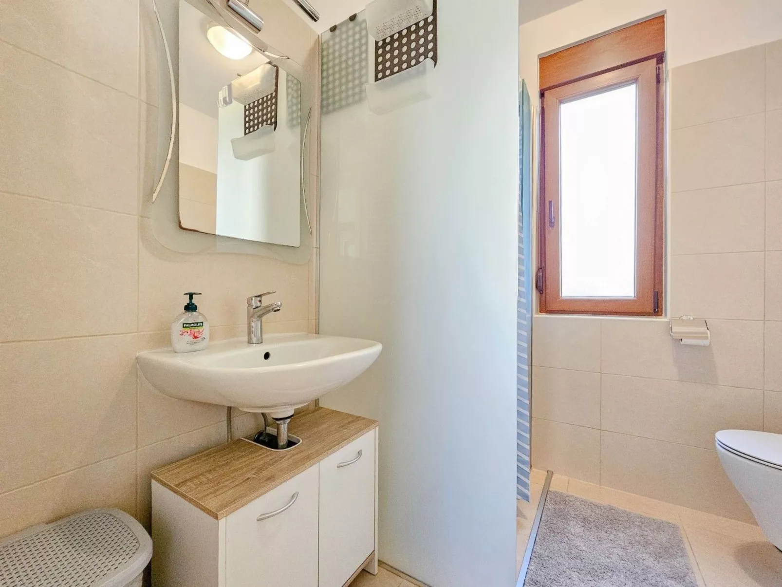 Wohnung 80m vom Meer mit Terrasse-Drinnen