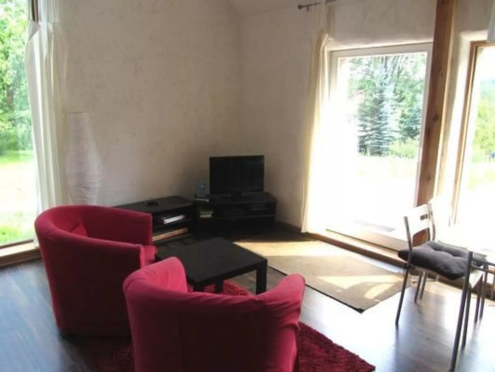 In Gajówka mit Terrasse und Garten-Inside