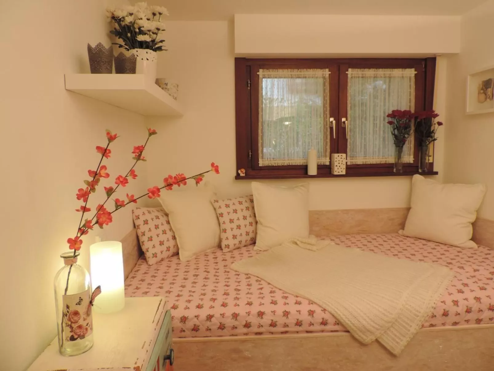 Schlossblick mit Teilseeblick-Drinnen