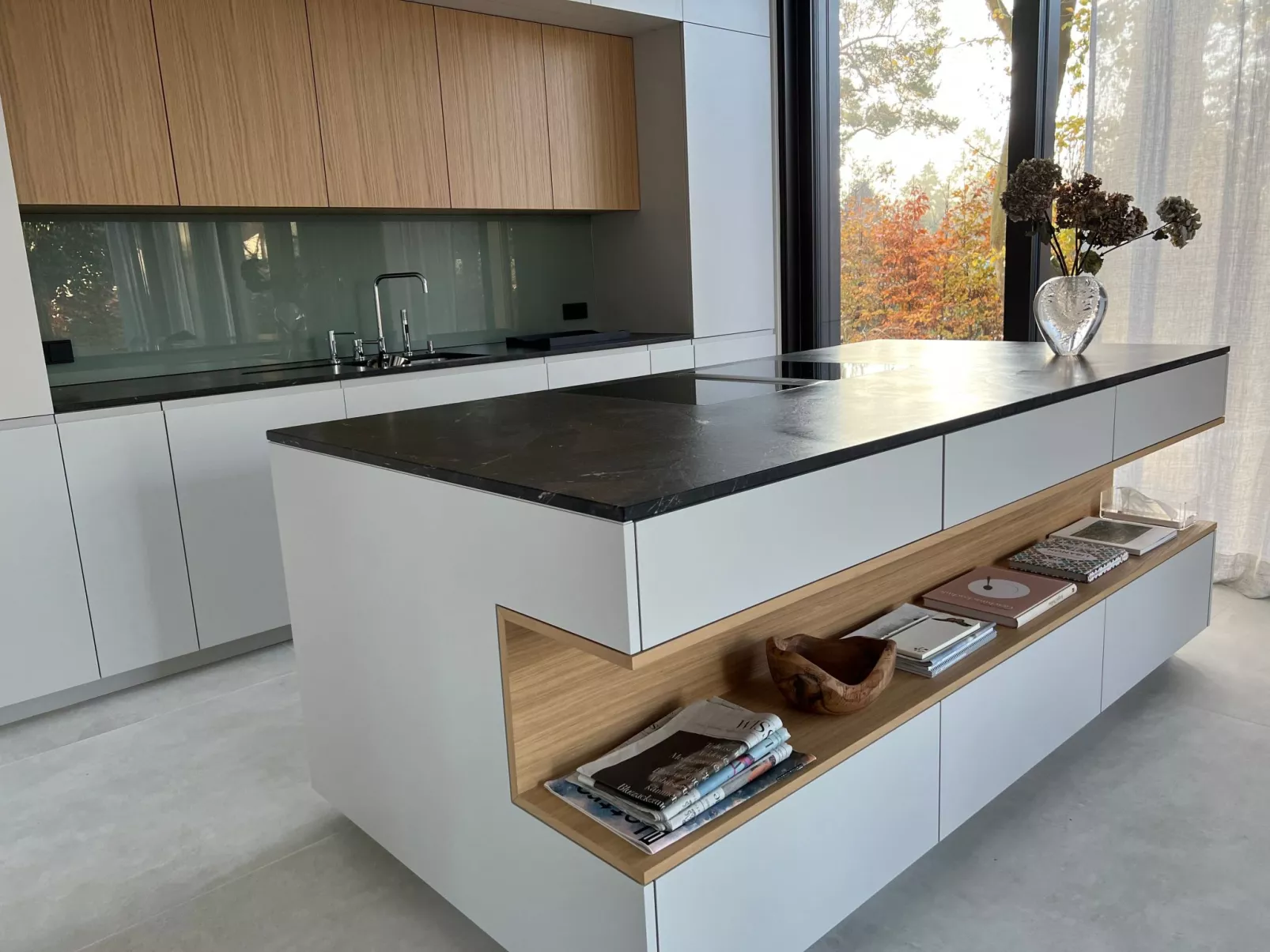 Modernes Einfamilienhaus-Draußen