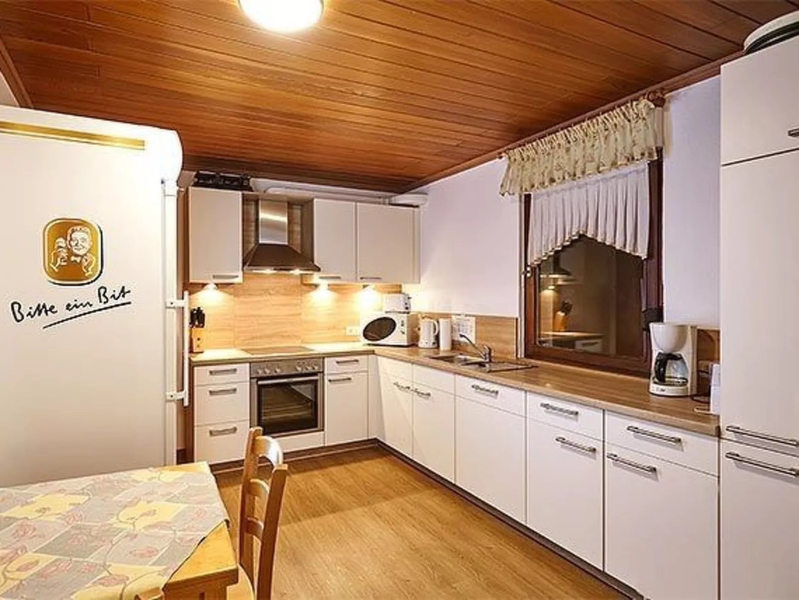 Für 11 Personen und 1 Kind-Inside