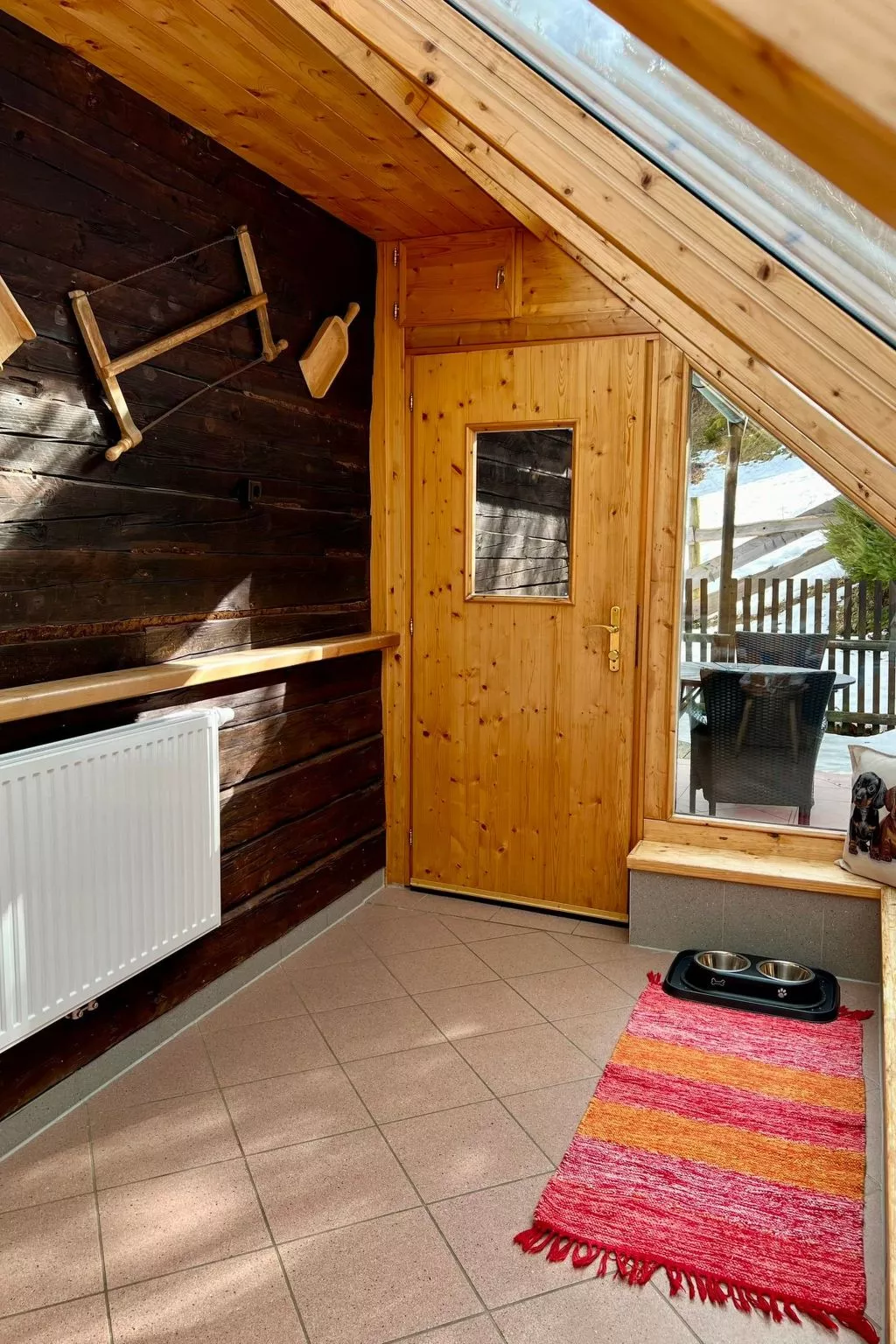 Umundumhütte-Drinnen