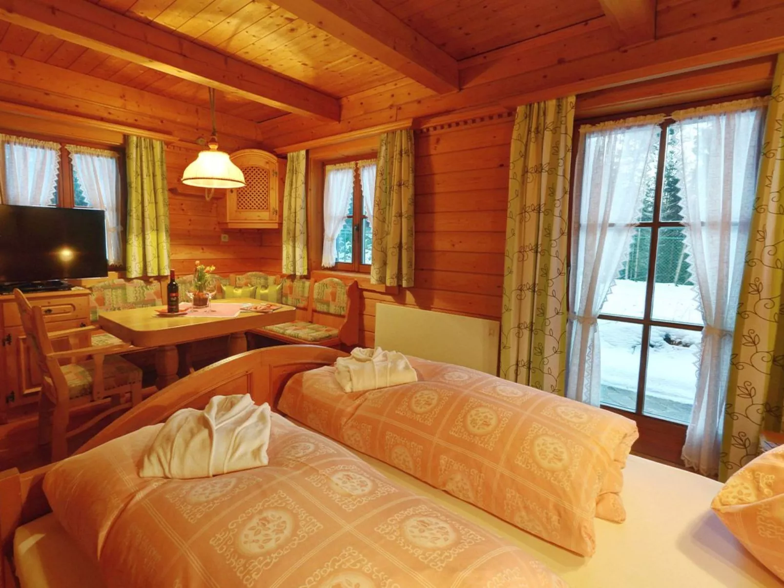 Glocknerhaus-Drinnen