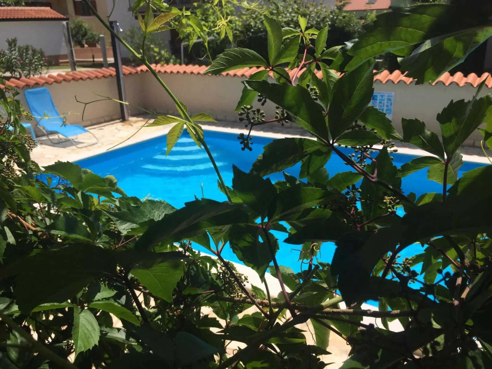 Komplette Villa mit zwei Appartements-Drinnen