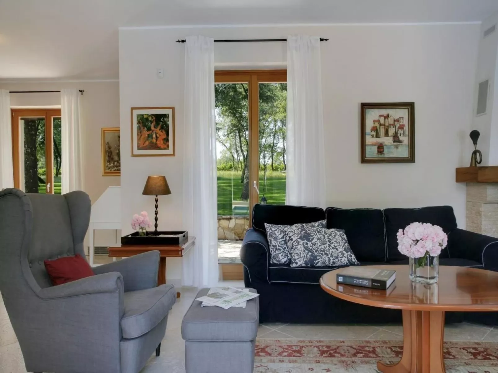 In Karigador mit Terrasse, Whirlpool und Garten-Dedans